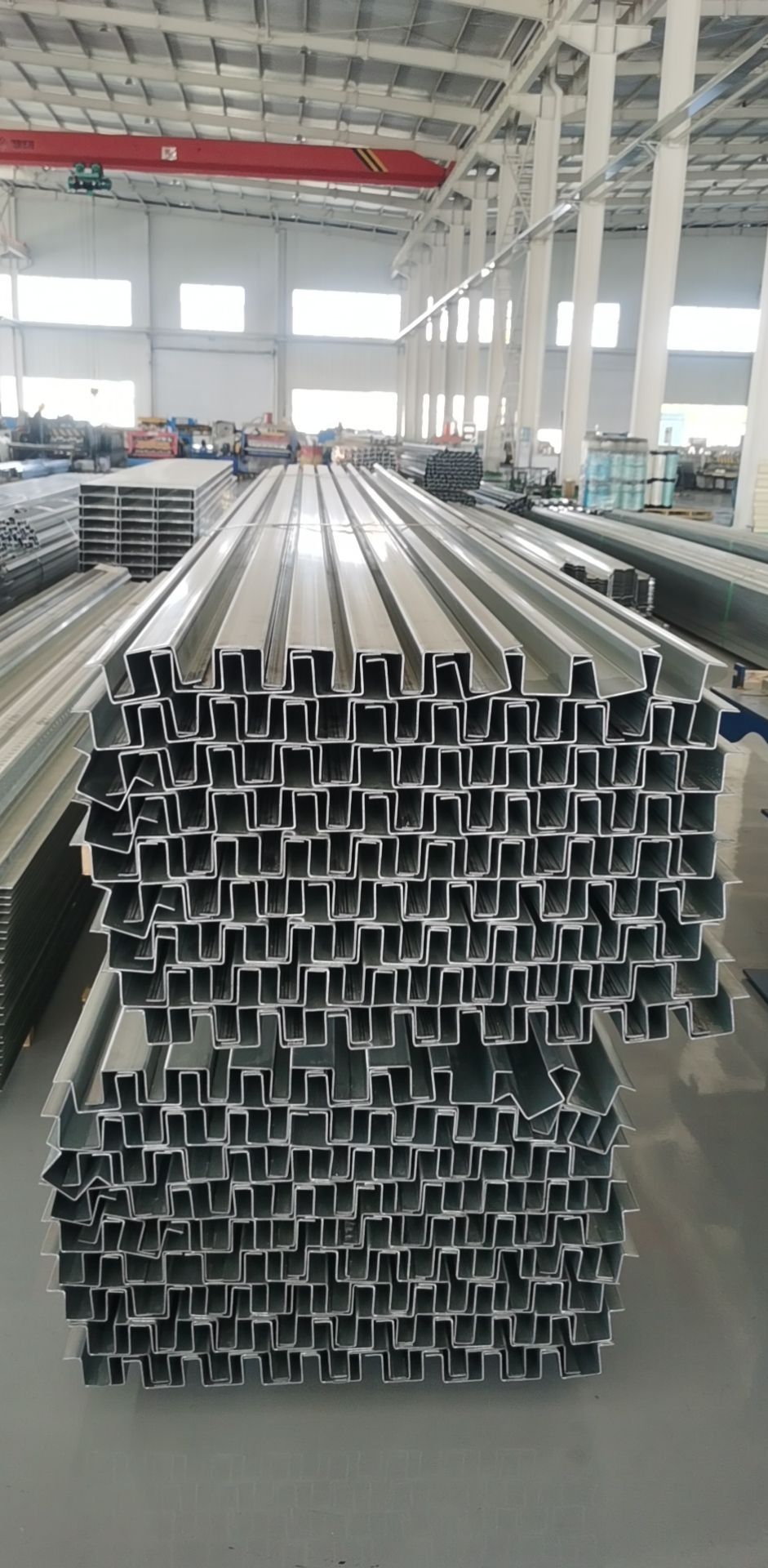 新之杰几字型钢檩条获“联合国绿色产业基地”选用