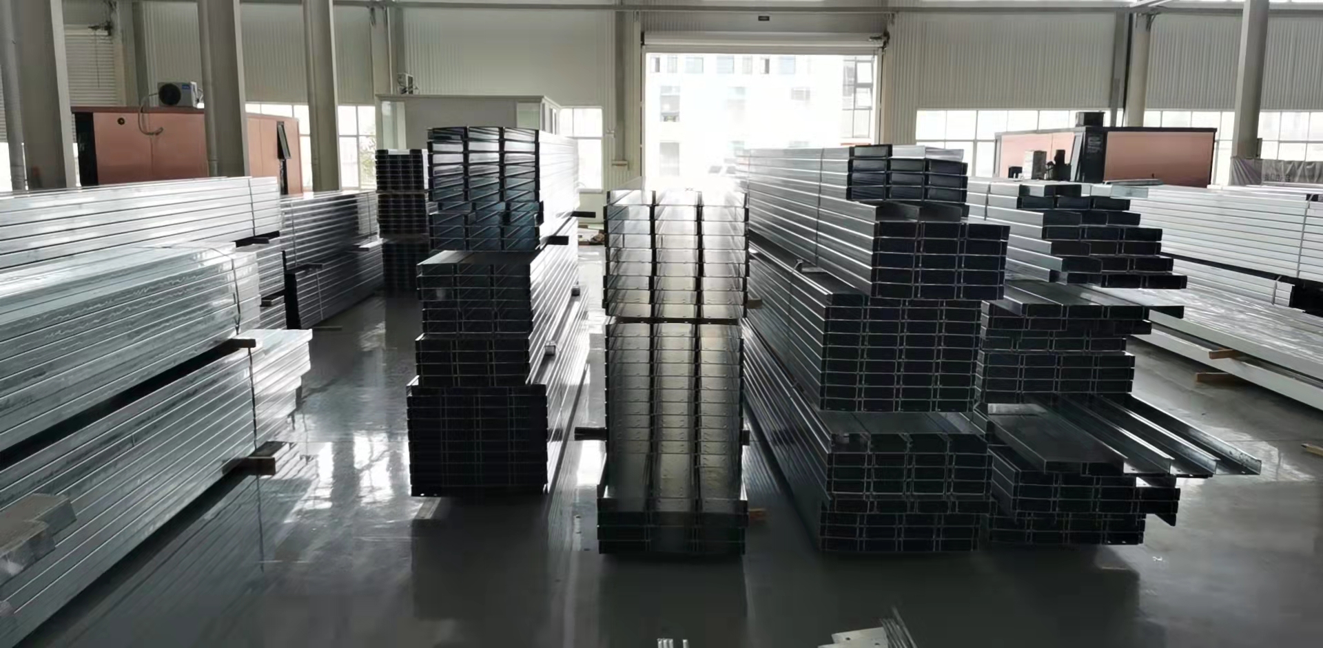 上海新之杰扣板式楼承板获长沙延峰二期钢平台选用