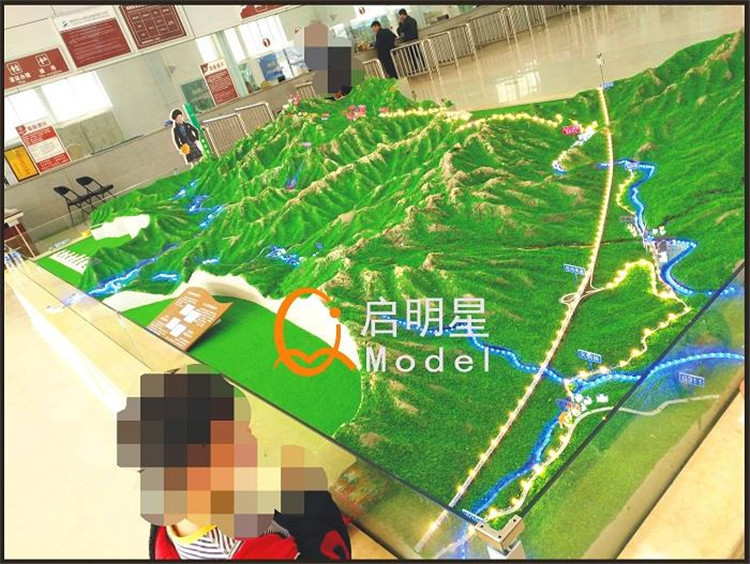 白云山景区模型.jpg