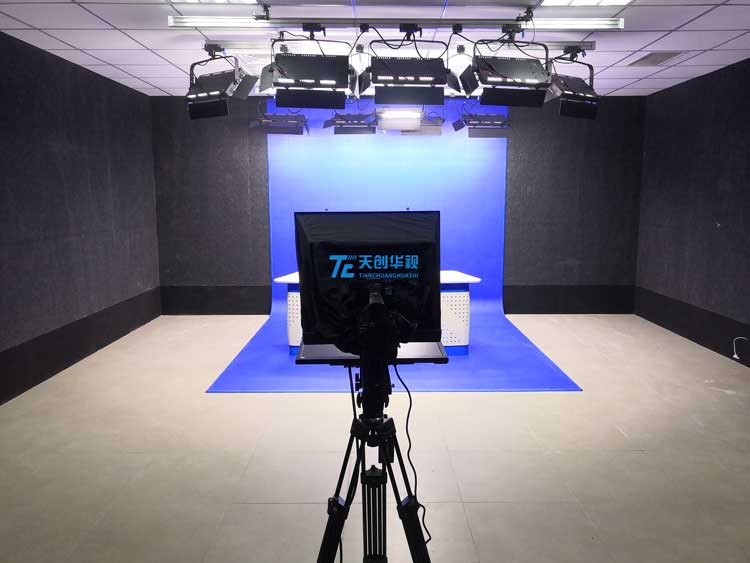 小演播间165728.jpg