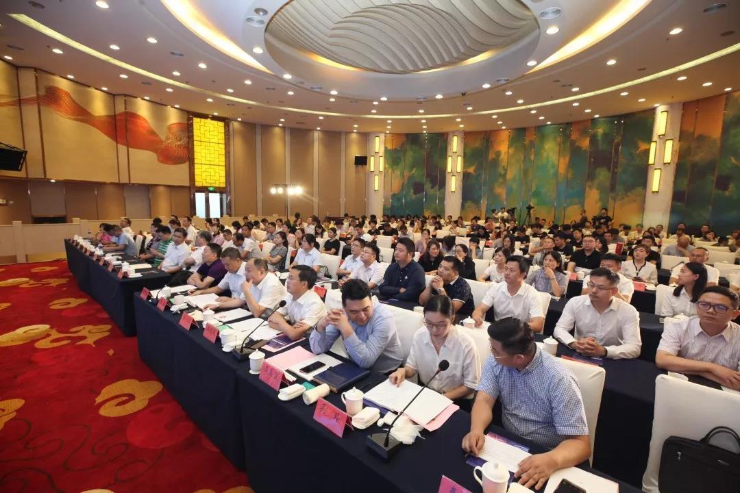 讲2.jpg